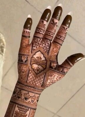 Bridal Mehndi Design makes wedding moments memorable