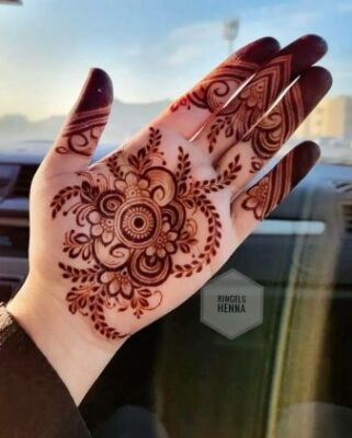 Easy Mehndi Design is ideal for festivals