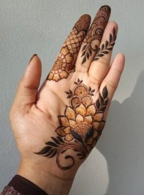 Easy Mehndi Design is quick to apply