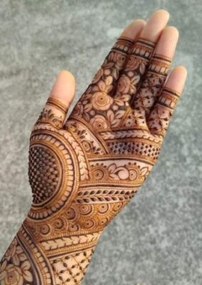 Front Hand Simple Mehndi Design enhances hand elegance