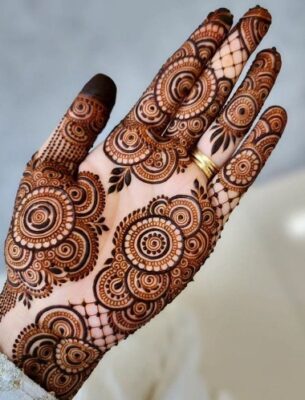 Front Hand Simple Mehndi Design is perfect for casual occasions