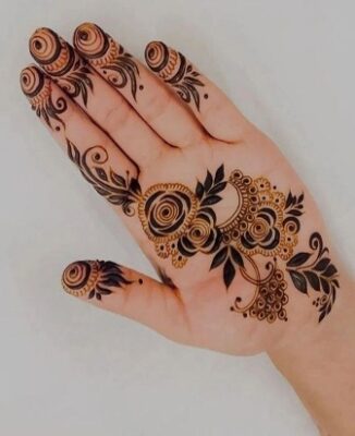 Front Hand Simple Mehndi Design looks attractive with less effort