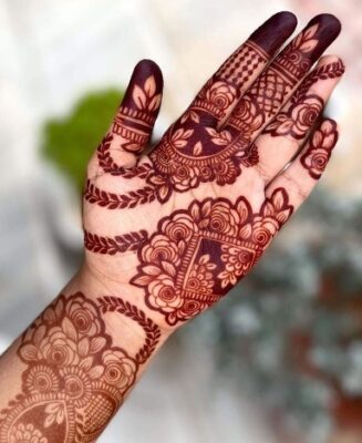 Front Hand Simple Mehndi Design looks modern and classy