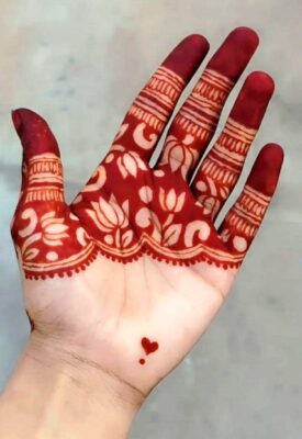 Front Hand Simple Mehndi Design looks simple yet stylish