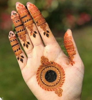 Front Hand Simple Mehndi Design saves time and effort