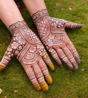 Henna New Mehndi Design adds charm to celebrations