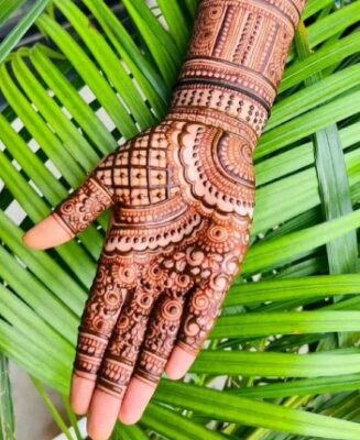 Henna New Mehndi Design is ideal for festivals