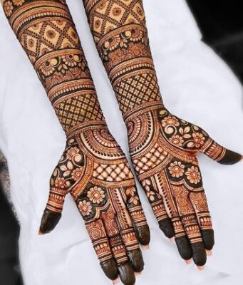 Henna New Mehndi Design makes every occasion special