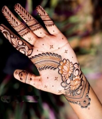 Kids enjoy cute Mehndi Design patterns