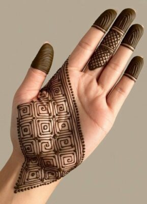 Kids love cute patterns in a Simple Mehndi Design