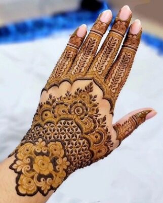 Mehndi Design Back Hand looks attractive and modern