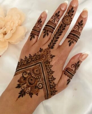 Mehndi Design Back Hand looks neat and clean