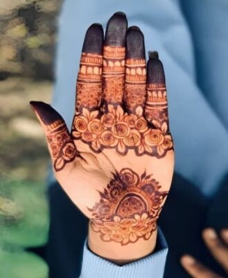Mehndi Design Easy And Beautiful makes hands look fresh