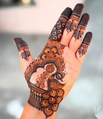 Mehndi Design Simple gives a fresh look