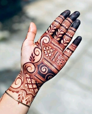 Mehndi Design Simple works for small functions