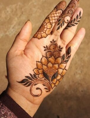 Mehndi Design Simple works well for casual events
