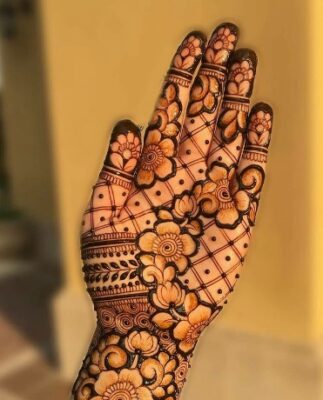 Mehndi Design adds a unique touch to hands