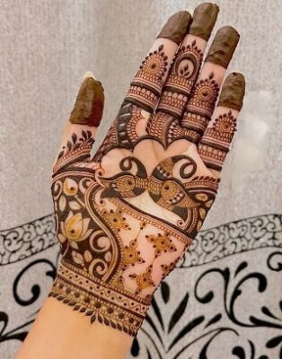 Mehndi Design adds charm to traditional outfits