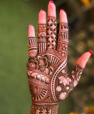 Mehndi Design adds elegance to every occasion