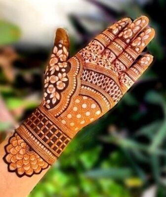 Mehndi Design adds elegance to every occasion