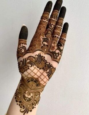 Mehndi Design gives a fresh and clean look