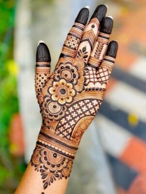 Mehndi Design highlights the beauty of hands