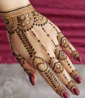 Mehndi Design is popular for festivals and celebrations