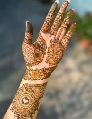 Mehndi Designs are popular for festivals and weddings