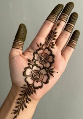 Minimal lovers choose a Simple Mehndi Design