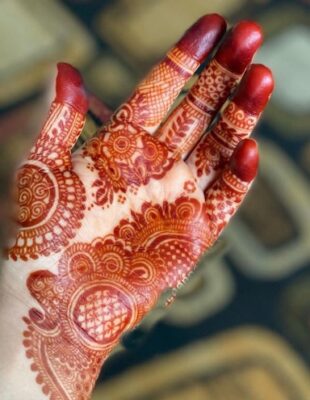 Royal Front Hand Mehndi Design creates a bold impression