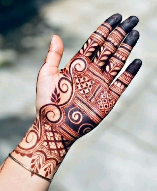 Royal Front Hand Mehndi Design features detailed patterns