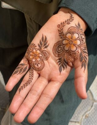 Royal Front Hand Mehndi Design is suitable for grand celebrations