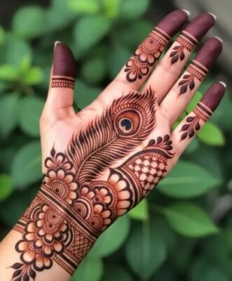 Royal Front Hand Mehndi Design looks elegant and luxurious