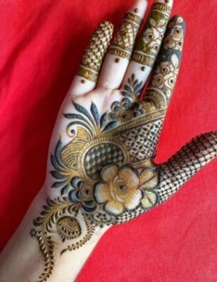 Royal Front Hand Mehndi Design looks rich and elegant