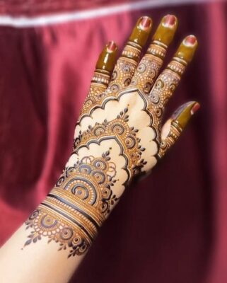Stylish Back Hand Mehndi Design enhances the beauty of hands