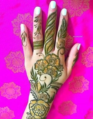 Stylish Back Hand Mehndi Design is loved by mehndi artists