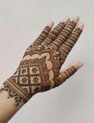 Stylish Back Hand Mehndi Design is perfect for festive occasions
