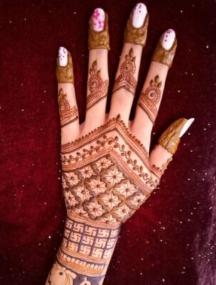 Stylish Back Hand Mehndi Design is trending on social media