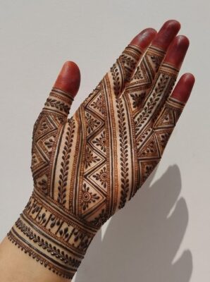 Traditional Mehndi Design never goes out of style