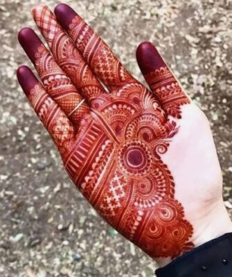 Very Simple Mehndi Design is trending for minimal lovers