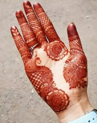 Very Simple Mehndi Design saves time and effort