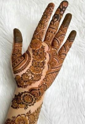 Aesthetic Mehndi Design adds charm to festive occasions