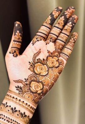 Aesthetic Mehndi Design gives a clean and fresh appearance