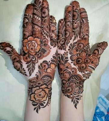 Aesthetic Mehndi Design is perfect for Instagram photos