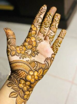 Aesthetic Mehndi Design is perfect for engagement ceremonies