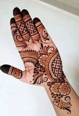 Arabic Mehndi Design adds charm to festive celebrations