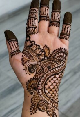 Arabic Mehndi Design is perfect for engagement ceremonies