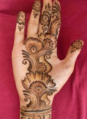 Easy Mehndi Design Front Hand can be done in less time
