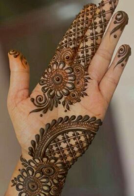 Easy Mehndi Design Front Hand enhances the beauty of the palm