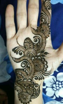 Easy Mehndi Design Front Hand gives a modern and stylish vibe